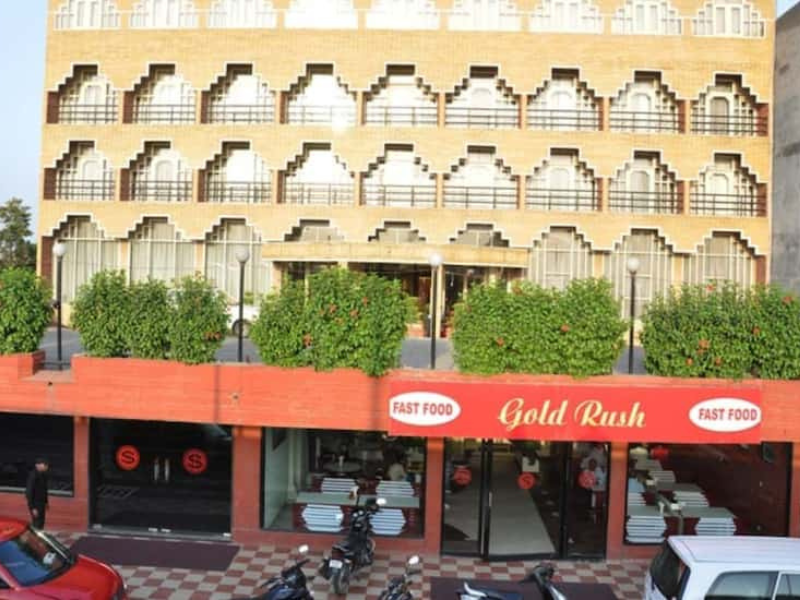 Hotel Gold Panipat: Accommodation, Services, Booking and Price